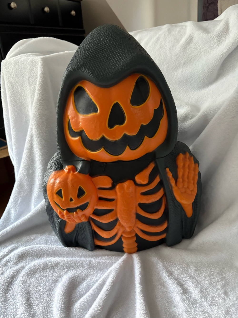 Hide & Eek NWT Orange & Black LIGHT Up Pumpkin Skeleton